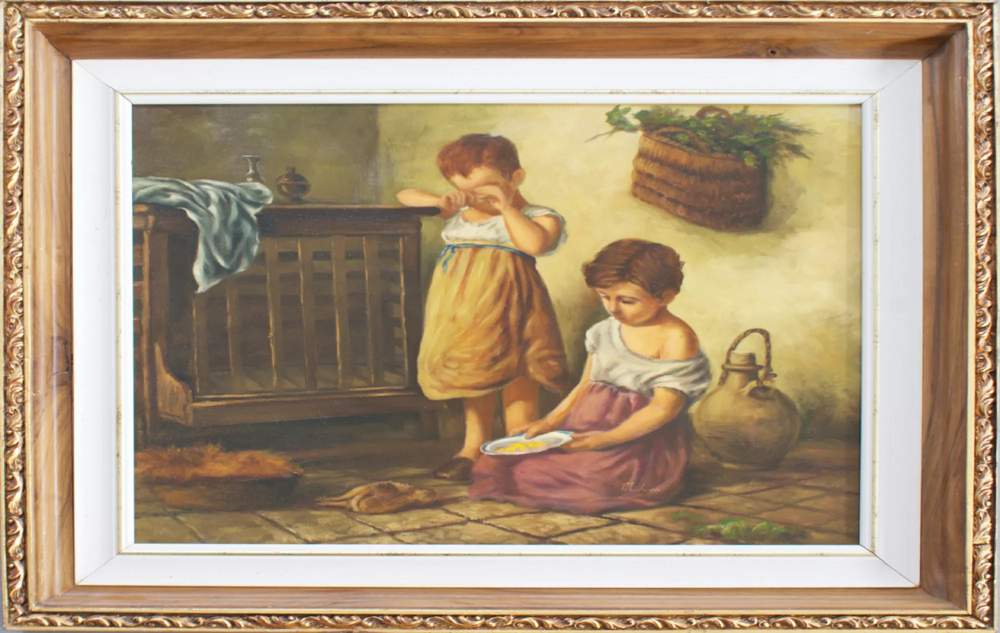 La-morte-del-pulcino-Aly-Mohsen "Quadro di Ay Mohsen realizzato ad Olio con pennello. Il titolo è La morte del pulcino e rientra nella categoria C'era una volta. In La morte del pulcino, Aly Mohsen realizza una copia dell’omonimo dipinto di Antonio Rotta, tra i principali interpreti della pittura di genere italiana dell’Ottocento, nota per l’attenzione alla dimensione emotiva dell’infanzia e alla vita domestica popolare. La scena raffigura due bambine all’interno di un ambiente domestico modesto, colte in un momento di silenzioso dolore per la perdita di un pulcino, simbolo universale di innocenza, fragilità e primo confronto con la morte. Una bambina osserva il piccolo animale senza vita, mentre l’altra si asciuga le lacrime, traducendo il lutto in un linguaggio emotivo diretto e profondamente umano. La composizione è intima e raccolta, costruita su gesti semplici e autentici, privi di enfasi retorica. L’ambientazione essenziale, priva di elementi superflui, rafforza il realismo narrativo tipico della poetica di Rotta, in cui la quotidianità diventa veicolo di empatia e riflessione morale. La luce calda e diffusa modella delicatamente le figure, evitando contrasti drammatici e creando un’atmosfera di raccoglimento e malinconia composta. La tavolozza cromatica, dominata da toni terrosi e caldi, contribuisce a restituire un senso di intimità domestica e partecipazione emotiva. Attraverso questa copia, Aly Mohsen dimostra una attenta comprensione della pittura di genere ottocentesca, unita a una solida padronanza tecnica nella resa dei volti, dei gesti e dei tessuti, configurando l’opera come uno studio pittorico di alta qualità. Il dipinto è completato da una cornice classica in legno dorato e laccato, con ampia battuta interna chiara, che incornicia la scena con eleganza sobria e ne rafforza il carattere storico, museale ed espositivo."